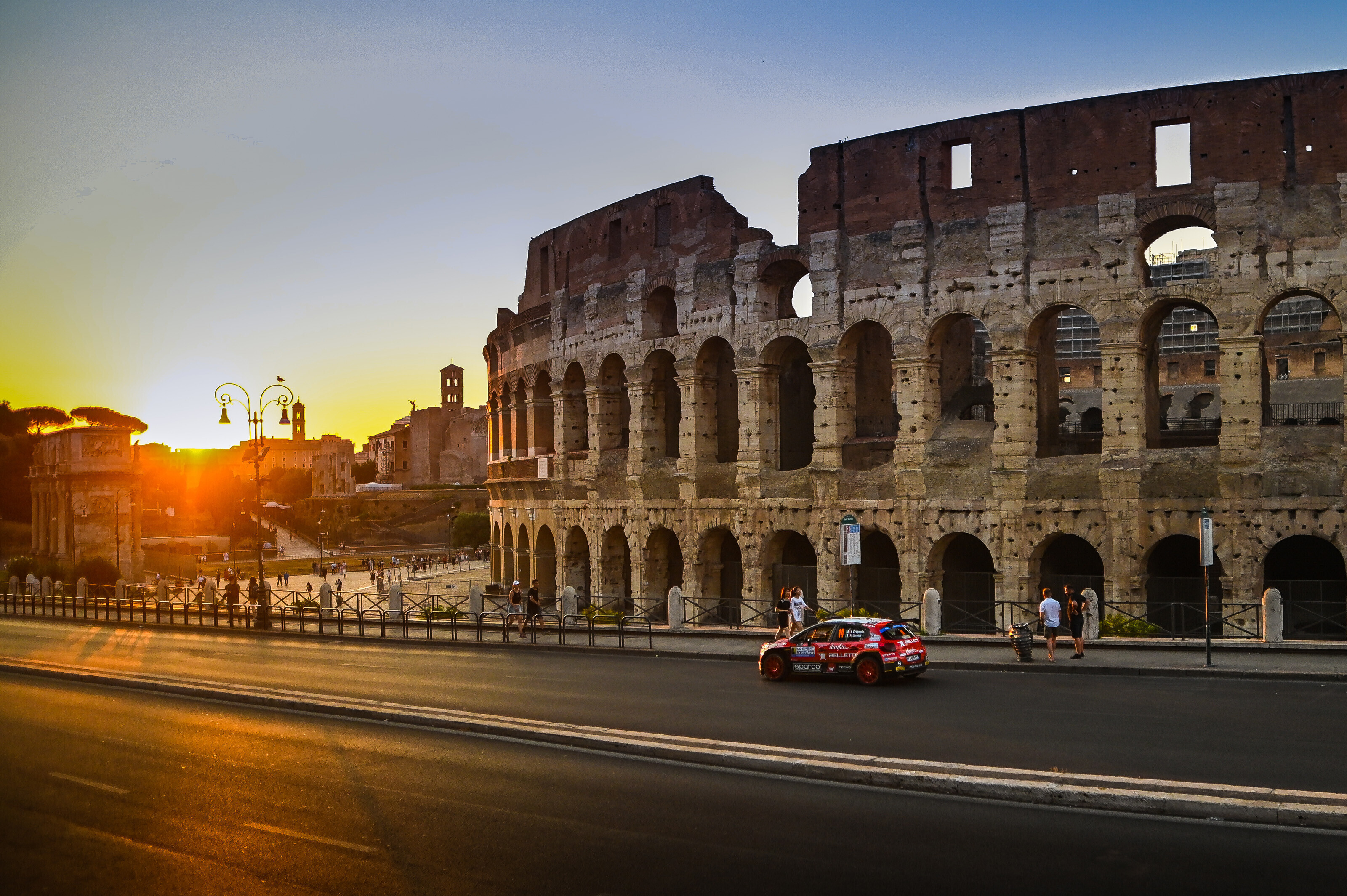 La cerimonia di partenza al Colosseo aprirà domani il Rally di Roma Capitale